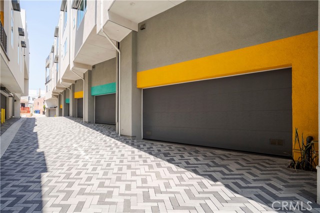 1029 White Knoll Drive, Los Angeles CA: https://media.crmls.org/medias/e84557c2-5b61-4b87-9381-b82112fcfd7f.jpg