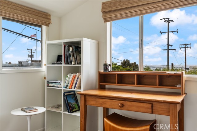 Detail Gallery Image 12 of 20 For 31641 2nd Ave, Laguna Beach,  CA 92651 - 2 Beds | 1 Baths