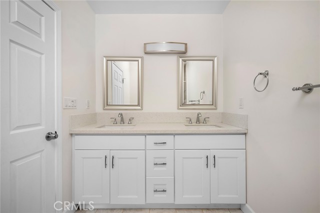 Detail Gallery Image 13 of 24 For 7058 Willis Ave, Van Nuys,  CA 91405 - 3 Beds | 2 Baths