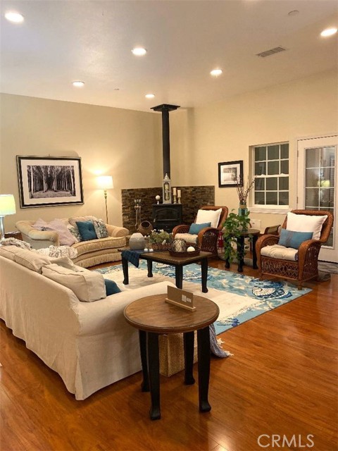 Detail Gallery Image 12 of 55 For 23711 California Ave, Hemet,  CA 92545 - 5 Beds | 3 Baths