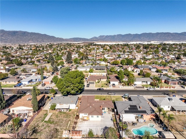 17349 Barbee Street, Fontana, California 92336, 3 Bedrooms Bedrooms, ,2 BathroomsBathrooms,Single Family Residence,For Sale,Barbee,CV25004150