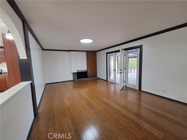 Detail Gallery Image 8 of 29 For 16732 Busby Ln, Huntington Beach,  CA 92647 - 4 Beds | 2 Baths