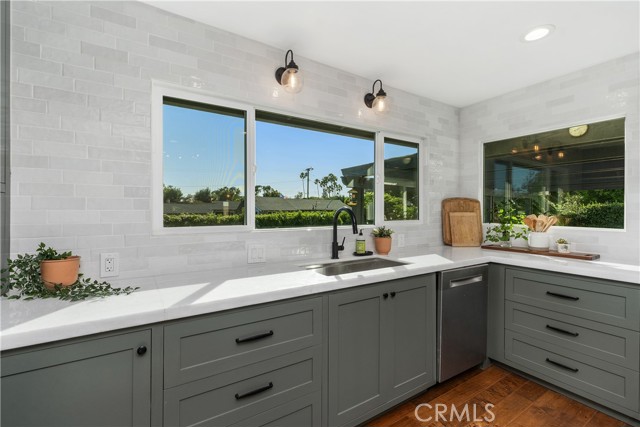 12571 Welbe Drive, North Tustin CA: https://media.crmls.org/medias/e8497bd6-2c77-455c-870a-9d54c6be1f03.jpg