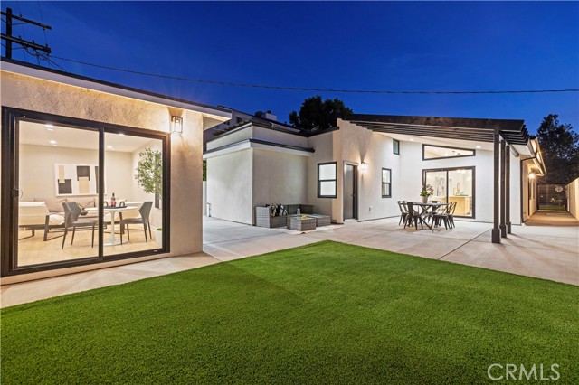 Detail Gallery Image 31 of 36 For 3923 Edenhurst Ave, Los Angeles,  CA 90039 - 4 Beds | 3 Baths