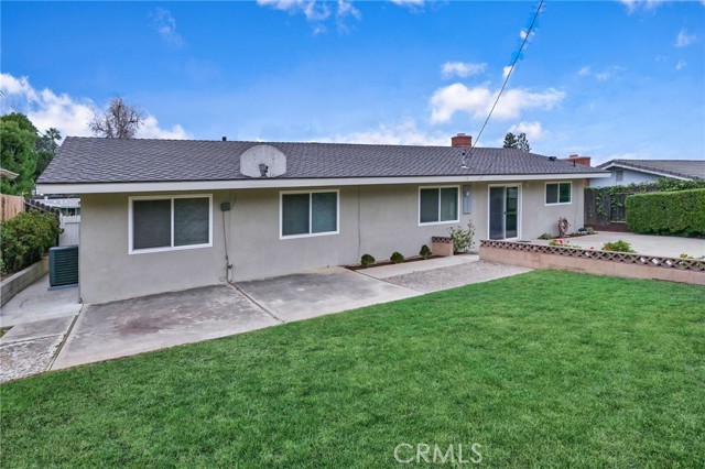3023 N Oceanview Street, Orange CA: https://media.crmls.org/medias/e84a3083-6e6f-4e6b-97c6-b6c834fed53d.jpg