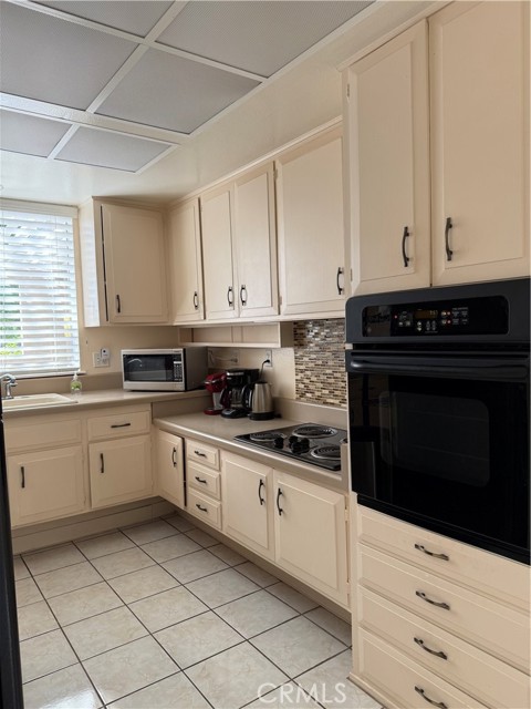 Detail Gallery Image 11 of 13 For 217 Avenida Majorca #G,  Laguna Woods,  CA 92637 - 2 Beds | 1 Baths