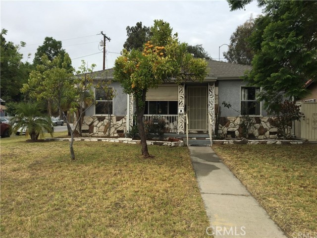 11035 Le Floss Avenue, Downey, California 90241, 3 Bedrooms Bedrooms, ,2 BathroomsBathrooms,Residential,For Sale,Le Floss,DW22041827