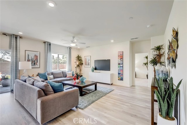 Detail Gallery Image 16 of 23 For 1015 Lucia Ave, Fowler,  CA 93625 - 4 Beds | 2/1 Baths