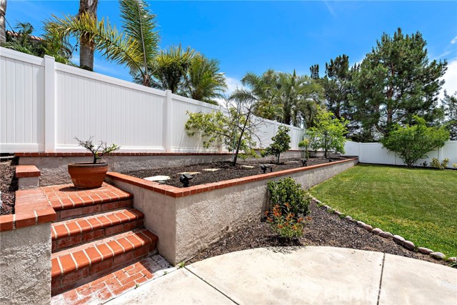 16 Riverview Drive, Trabuco Canyon CA: https://media.crmls.org/medias/e84c5b18-6907-4a20-802a-cb8b76169f2c.jpg