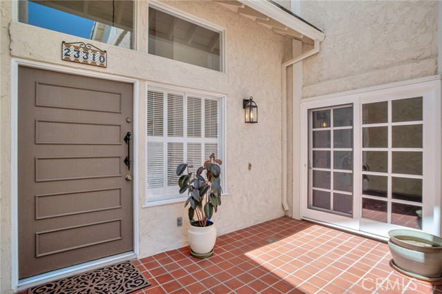 23310 Park Sorrento, Calabasas CA: https://media.crmls.org/medias/e84cdd28-85d3-41a9-9f95-270703839d8a.jpg