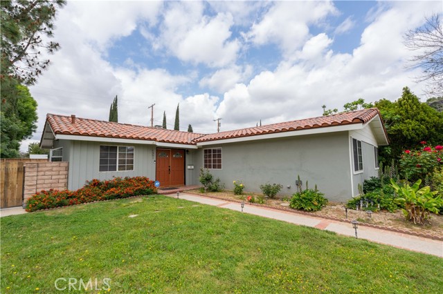 Detail Gallery Image 3 of 28 For 7301 Nita Ave, Canoga Park,  CA 91303 - 3 Beds | 2 Baths