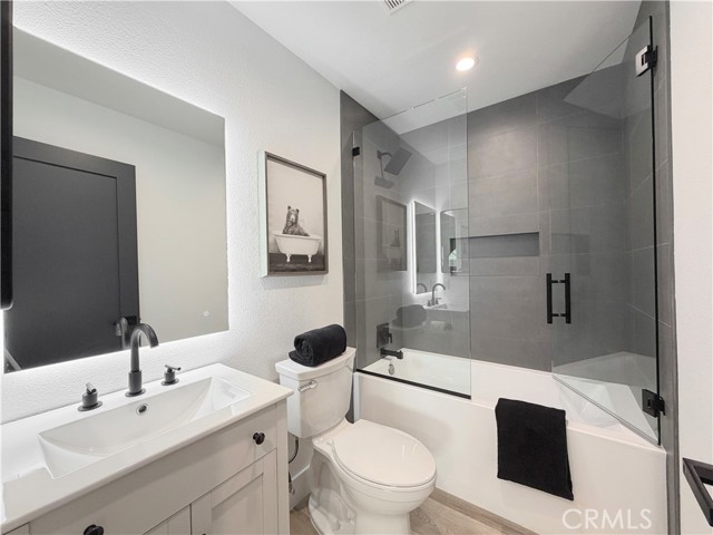 958 Misty Canyon, Westlake Village CA: https://media.crmls.org/medias/e84db673-d42b-4649-a029-ff2daec36539.jpg