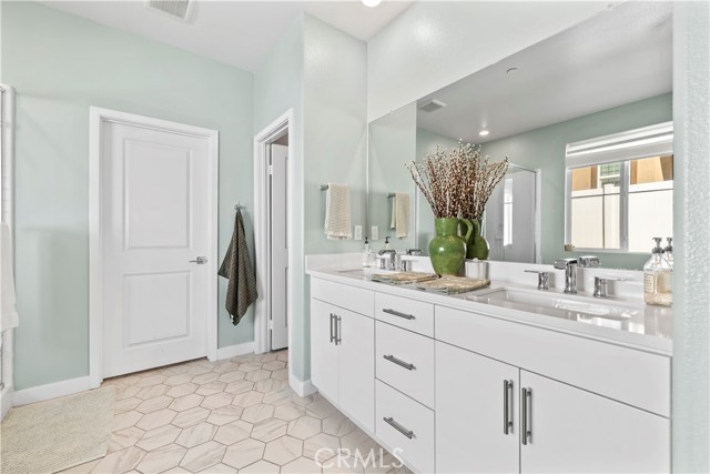 Detail Gallery Image 24 of 44 For 2482 Wagon Wheel Way, Rialto,  CA 92377 - 3 Beds | 2 Baths