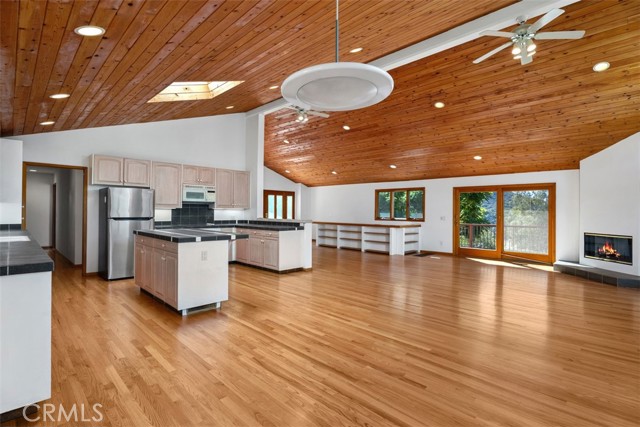 Detail Gallery Image 10 of 49 For 4 Castle Rock Way, Laguna Beach,  CA 92651 - 5 Beds | 4/1 Baths