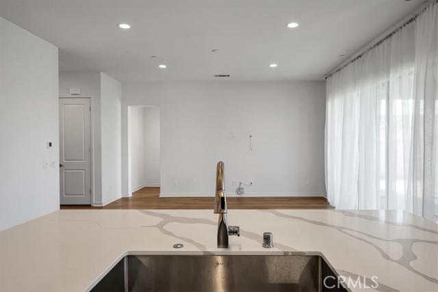18150 Tableau Way, Saugus CA: https://media.crmls.org/medias/e84dd530-75df-4ca8-8aa9-171184222245.jpg
