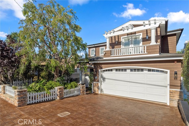 2000 Walnut Avenue, Manhattan Beach CA: https://media.crmls.org/medias/e84e9a41-a82b-4a66-a120-14d7fdfb99bc.jpg