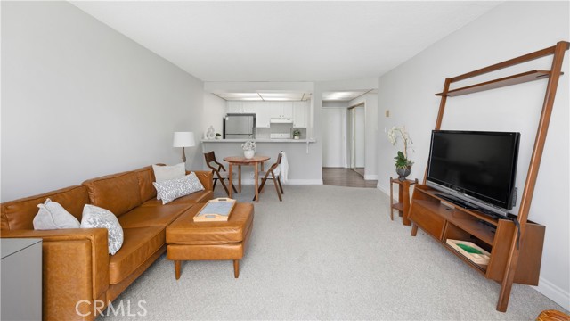 2601 E Ocean Boulevard, Long Beach CA: https://media.crmls.org/medias/e84f0546-2ecb-4652-81bd-f3b6bafb10ff.jpg