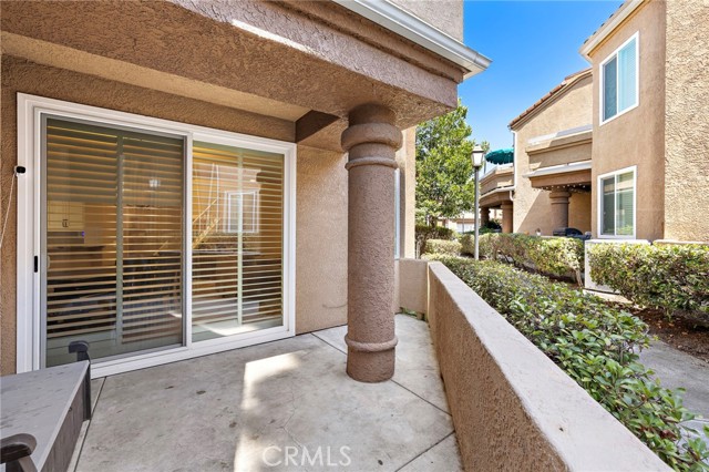24210 Jasper Lake Lane, Lake Forest CA: https://media.crmls.org/medias/e84fb3b6-02af-4d96-b8c4-09d72a9d9e61.jpg