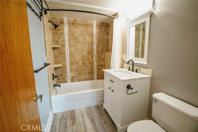 714 N Juanita Avenue, Redondo Beach CA: https://media.crmls.org/medias/e8507363-01df-46a6-8880-724ab41fba70.jpg
