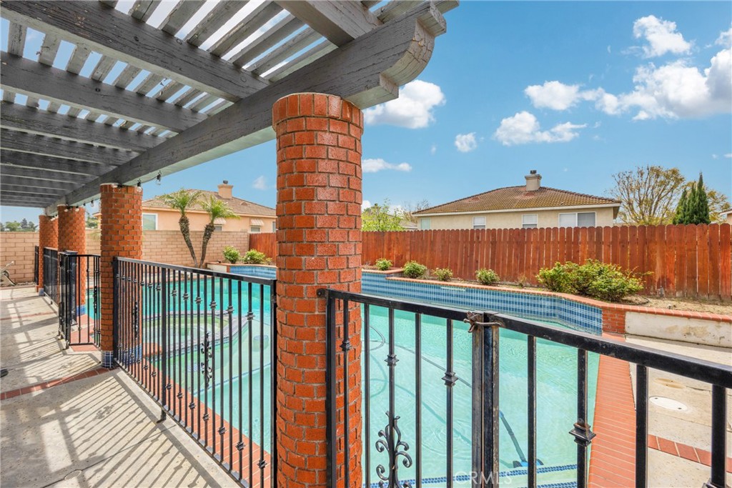 MLS #WS25153585 img 43