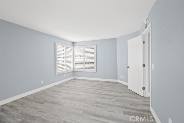 Detail Gallery Image 15 of 21 For 220 Nice Ln #102,  Newport Beach,  CA 92663 - 2 Beds | 1 Baths