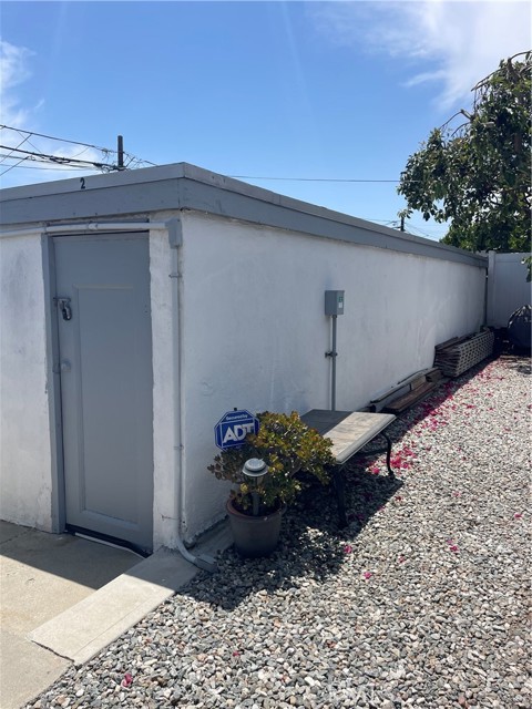 927 W 6th Street, San Pedro CA: https://media.crmls.org/medias/e8520e34-5511-4808-8539-ad2df0504f12.jpg