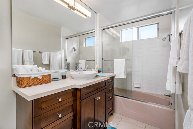 Detail Gallery Image 21 of 27 For 3711 Channel Pl, Newport Beach,  CA 92663 - 2 Beds | 1/1 Baths