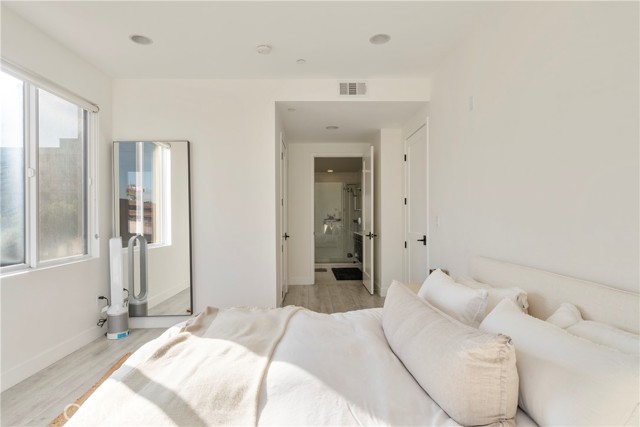 Detail Gallery Image 24 of 34 For 118 S Kenwood St #307,  Glendale,  CA 91205 - 2 Beds | 2 Baths