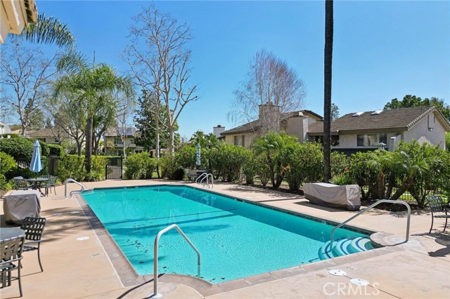 Detail Gallery Image 24 of 26 For 1224 Fairway Cir, Upland,  CA 91784 - 2 Beds | 2 Baths