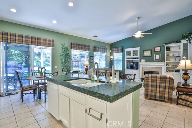 Detail Gallery Image 16 of 52 For 930 Mccall, Corona,  CA 92881 - 4 Beds | 2 Baths