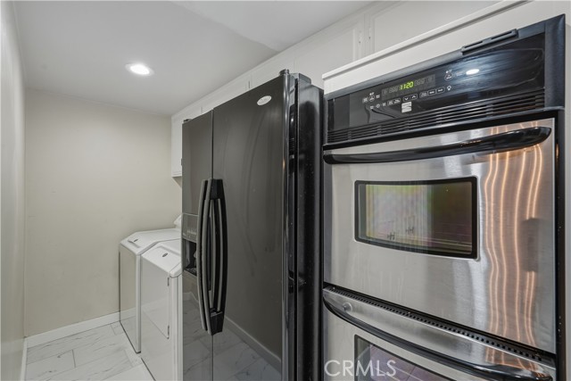 Detail Gallery Image 10 of 25 For 3500 W Manchester #450,  Inglewood,  CA 90305 - 3 Beds | 2 Baths