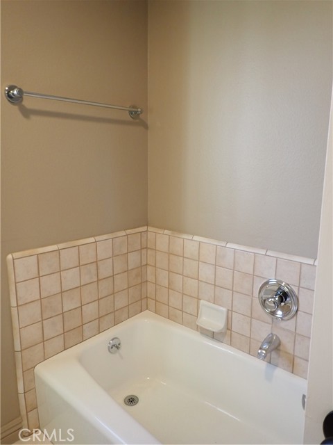 Detail Gallery Image 22 of 37 For 16651 Phelps Ln, Huntington Beach,  CA 92649 - 4 Beds | 2/1 Baths