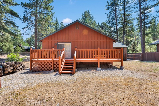 Detail Gallery Image 23 of 31 For 128 Crater Lake Rd, Big Bear Lake,  CA 92315 - 3 Beds | 2 Baths