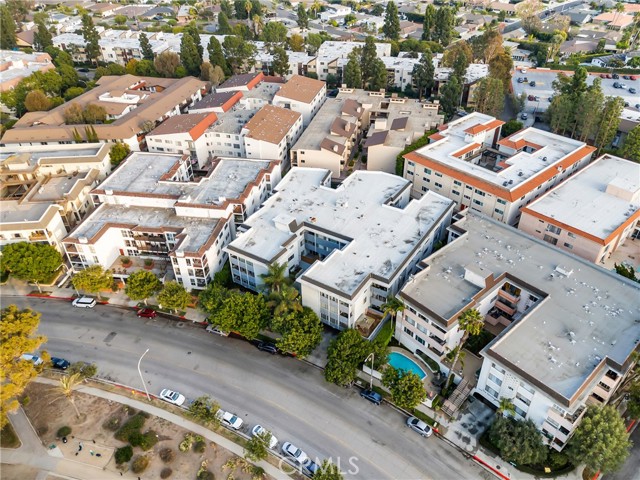 Detail Gallery Image 32 of 33 For 6150 Buckingham Pkwy #202,  Culver City,  CA 90230 - 2 Beds | 2 Baths