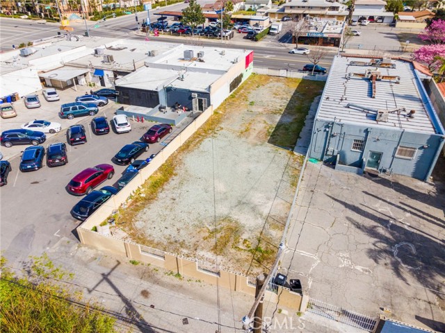 Detail Gallery Image 14 of 19 For 8830 Sierra, Fontana,  CA 92335 - – Beds | – Baths