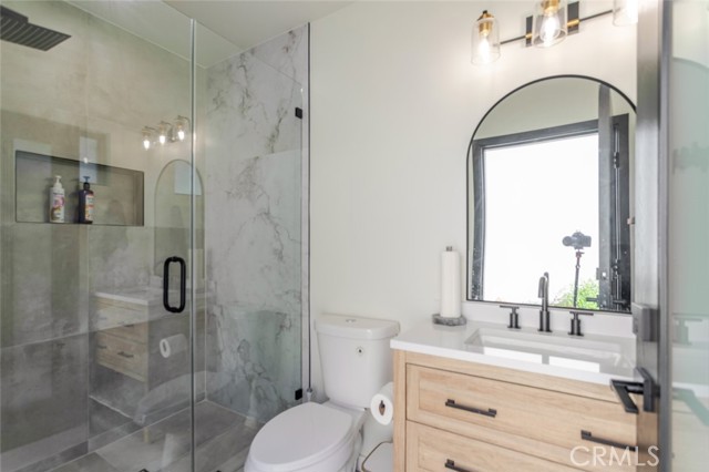 Detail Gallery Image 64 of 70 For 7714 Lasaine Ave, Northridge,  CA 91325 - 3 Beds | 4 Baths