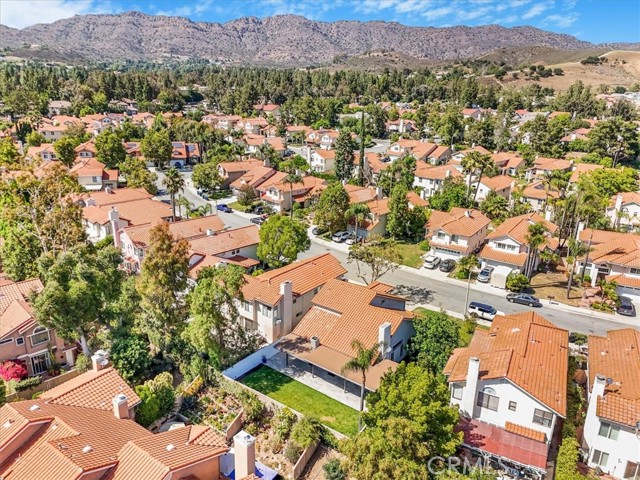 479 Pesaro Street, Oak Park CA: https://media.crmls.org/medias/e8575783-fba0-4637-af1f-6957c1c8c309.jpg