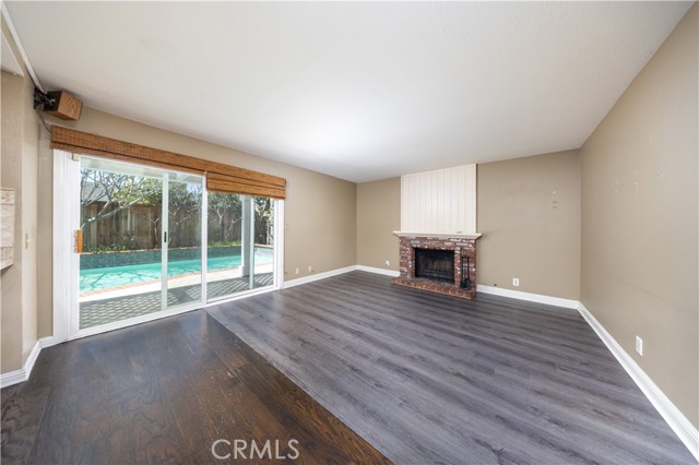 29 Farragut, Irvine CA: https://media.crmls.org/medias/e857fcee-ad7f-4b4f-b91a-e56cf0c7cc75.jpg