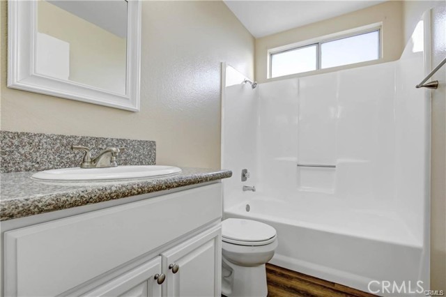 Detail Gallery Image 5 of 8 For 615 Solano Dr, Hemet,  CA 92545 - 2 Beds | 1 Baths