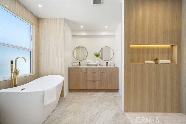 Front Image Thumbnail for CRTR25271923