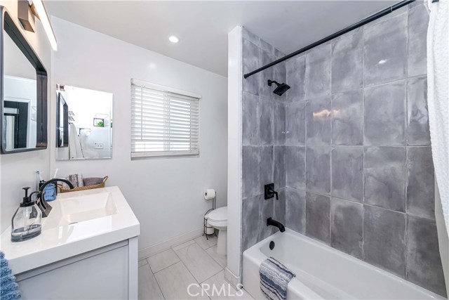 Detail Gallery Image 19 of 41 For 801 E 1st St #4,  Long Beach,  CA 90802 - 1 Beds | 1 Baths