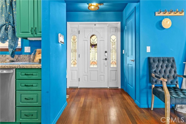 1253 Golden Rule, Lake Arrowhead CA: https://media.crmls.org/medias/e8597c6b-a950-433b-a6ac-6238ed34f36c.jpg