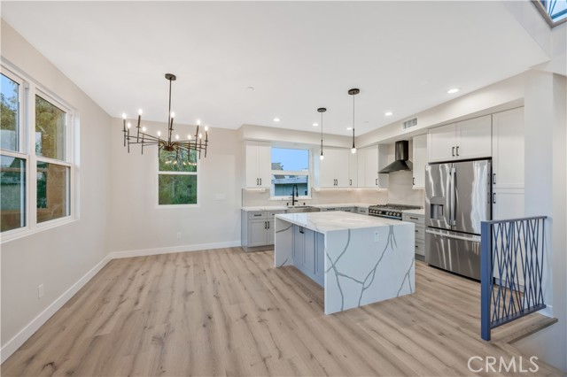 1804 Blossom Lane, Redondo Beach CA: https://media.crmls.org/medias/e85a3785-ce1a-4653-9bf1-44eb189b4da9.jpg
