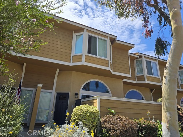 Detail Gallery Image 1 of 2 For 2063 Charle St #B4,  Costa Mesa,  CA 92627 - 2 Beds | 2 Baths