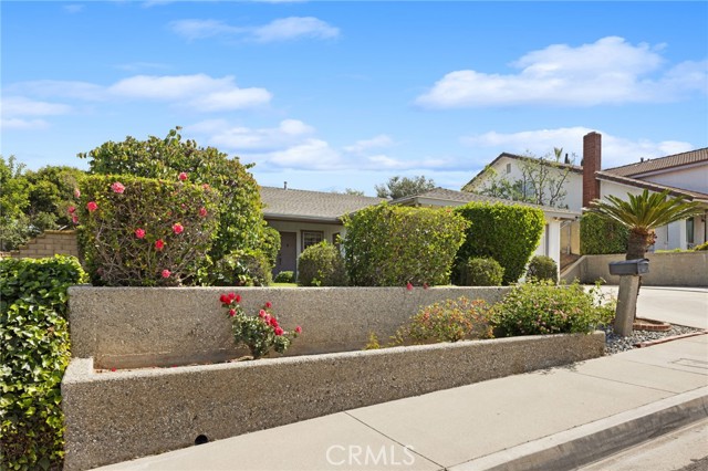 Detail Gallery Image 2 of 42 For 856 Golden Prados, Diamond Bar,  CA 91765 - 3 Beds | 2 Baths