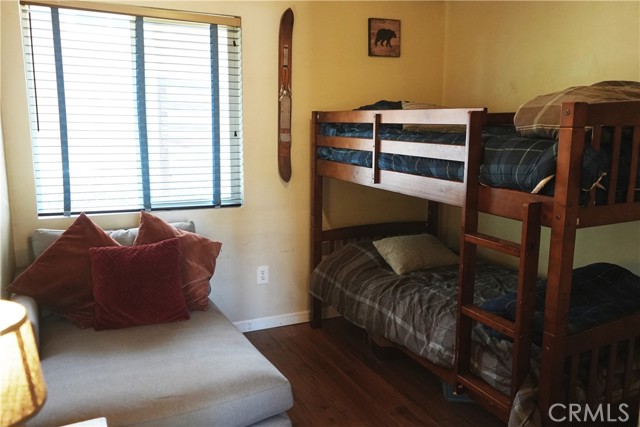 657 Moreno Lane, Sugarloaf CA: https://media.crmls.org/medias/e85b3ec1-1ce9-46de-9b31-2547ad9c53f9.jpg