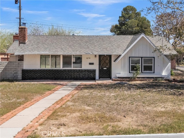 Detail Gallery Image 2 of 23 For 38734 Sage Tree St, Palmdale,  CA 93551 - 3 Beds | 2 Baths
