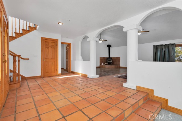 8381 White Road, Phelan CA: https://media.crmls.org/medias/e85cc215-f207-421a-884b-4f3278e59bfc.jpg