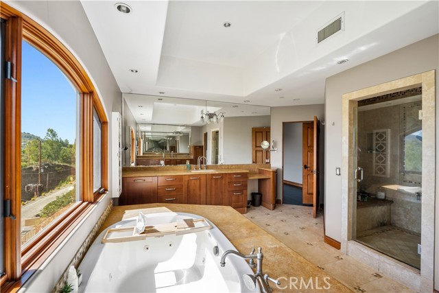 24410 Mulholland, Calabasas CA: https://media.crmls.org/medias/e85cd31b-ed9d-4541-89f1-e636b88d345c.jpg