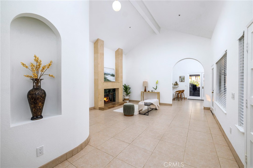 MLS #OC25198185 image #3